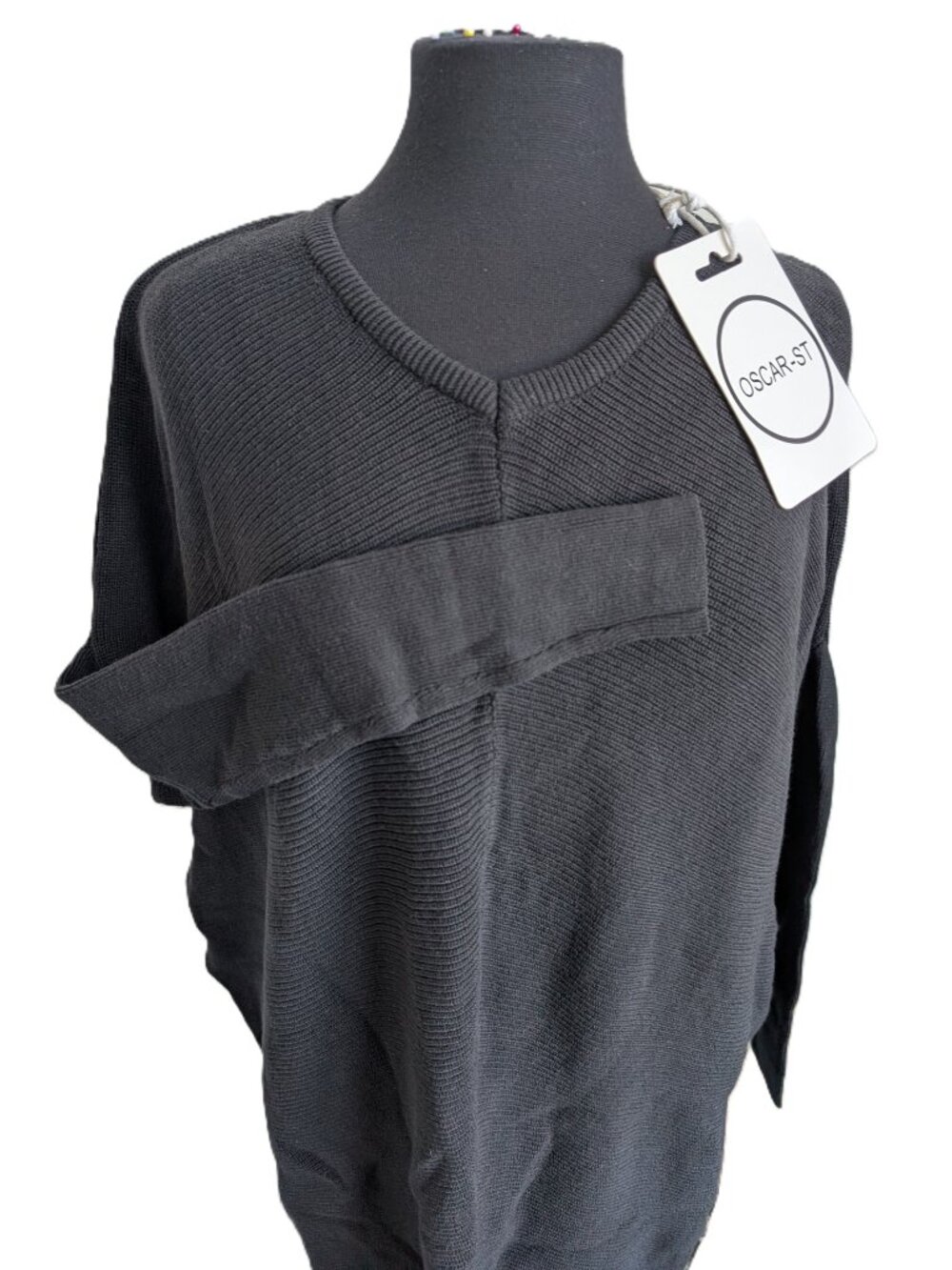 NWT Oscar-ST Oversized V-Neck Sweater | S/M